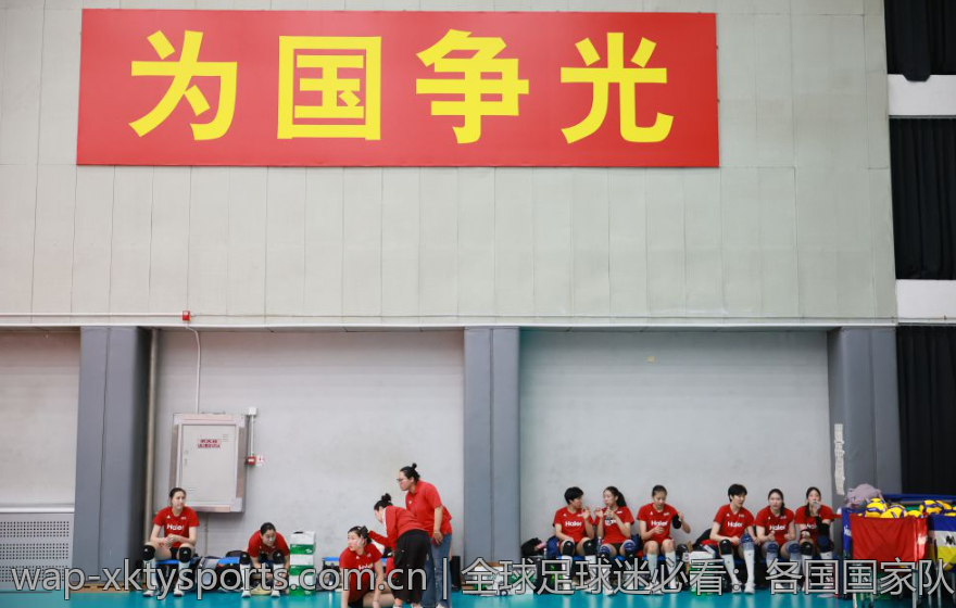 全球足球迷必看：各国国家队世界杯高清球衣图片